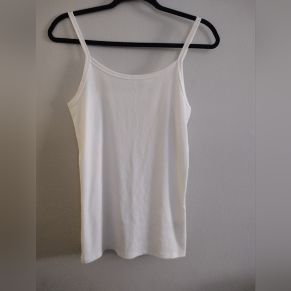 Spaghetti strap tank tops - Picture 3 of 6